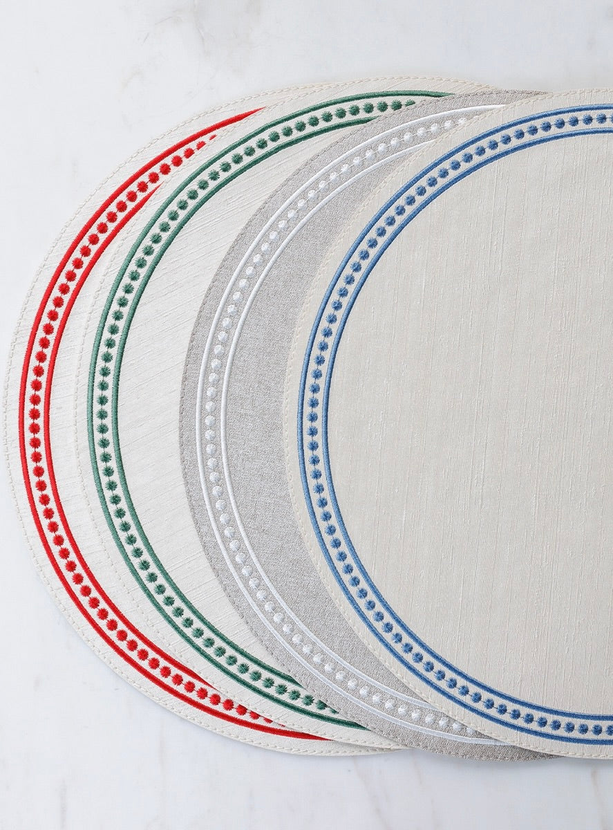 Perla Embroidered Coated Linen Placemat
